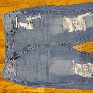 Fashion Nova size 18 distress jeans